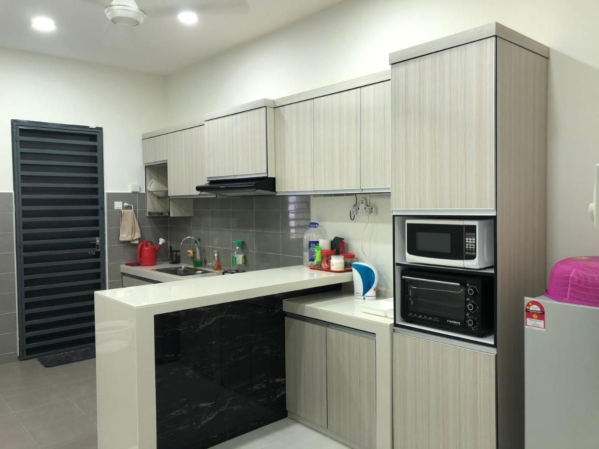 Evergreen 1 Homestay Kuantan Exteriör bild