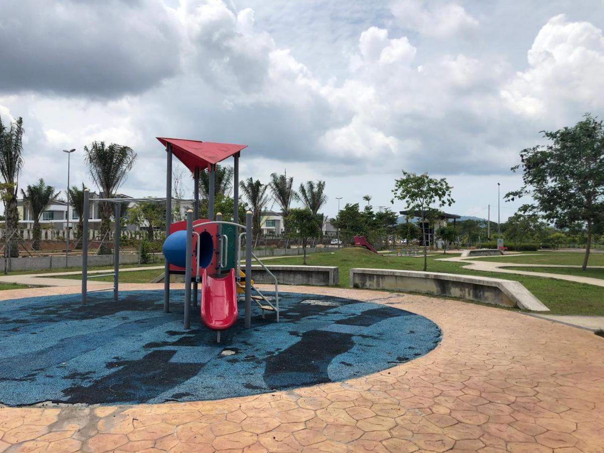 Evergreen 1 Homestay Kuantan Exteriör bild